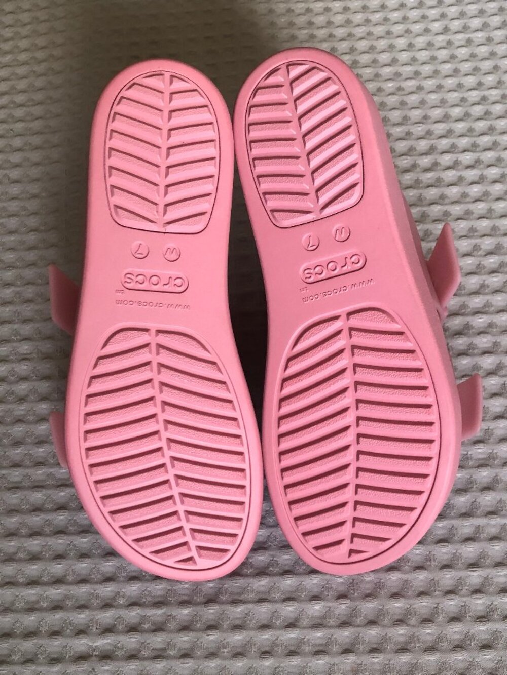 NEW Frosted Pink LiteRide CROCS Brooklyn Wedge with 2 Adjustable Straps - Size 7 - Picture 5 of 9